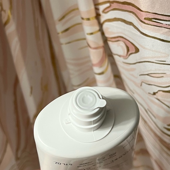 New in Box | Chanel Mousse Douceur Cleanser | Rinse-off Foaming Mousse Cleanser - Picture 7 of 7